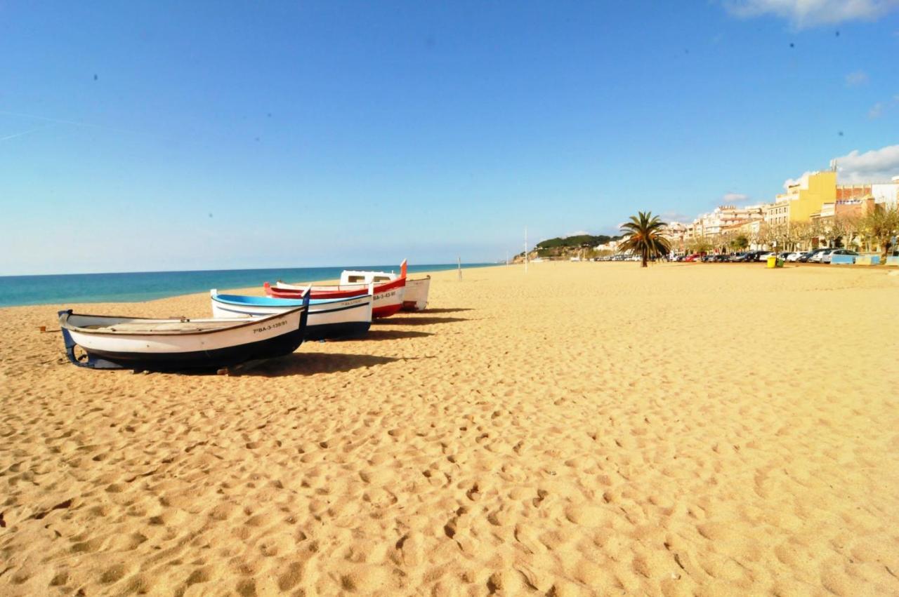 HomeHolidaysRentals Lorraine Malgrat de Mar Exterior foto
